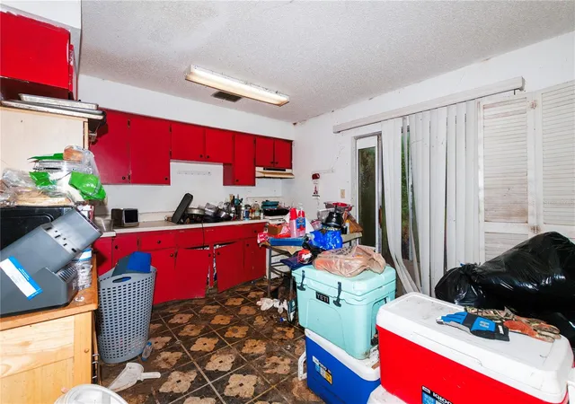 Photo 2 of Single family home for sale at 11323 Blythville Rd, Spring Hill, FL 34608 | MLS# V4951704 | Listing updated on 2026-10-08