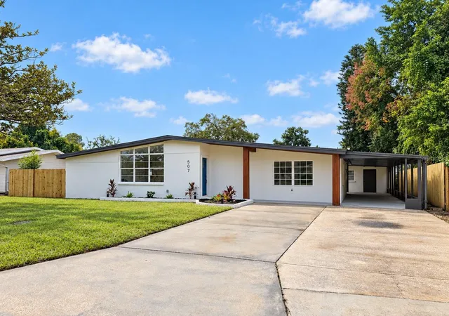 Photo 2 of Single family home for sale at 507 Sutton Pl, Brandon, FL 33510 | MLS# TB8556122 | Listing updated on 2026-10-09