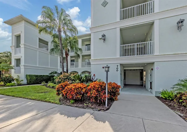 Photo 2 of Condo for sale at 700 Gdns Edge Dr #721, Venice, FL 34285 | MLS# N6146111 | Listing updated on 2026-10-17