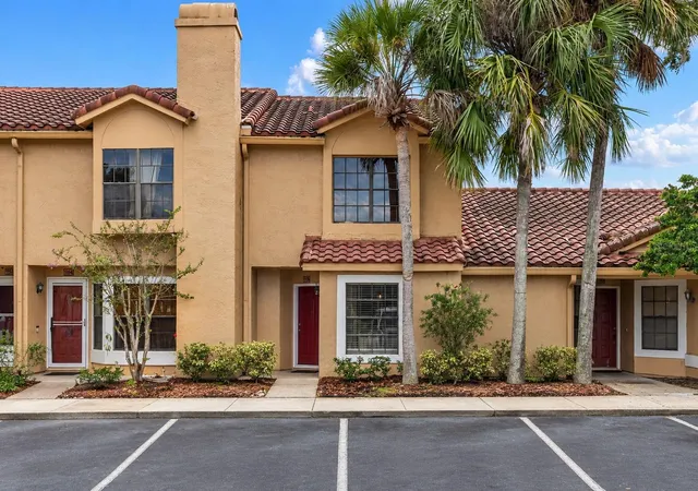 Photo 1 of Condo for sale at 1156 N Fairway Dr #1156, Apopka, FL 32712 | MLS# O6448282 | Listing updated on 2026-10-10