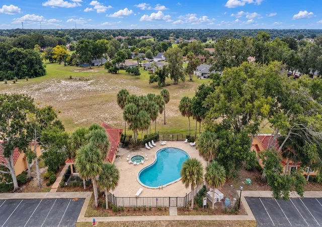 Listing Photo 5 - Condo for sale in building located at 1156 N Fairway Dr, Apopka, FL 32712 - Unit #1156