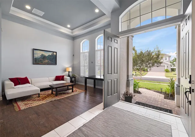 Photo 4 of Single family home for sale at 13618 Larsen Ln, Winter Garden, FL 34787 | MLS# O6448283 | Listing updated on 2026-10-20