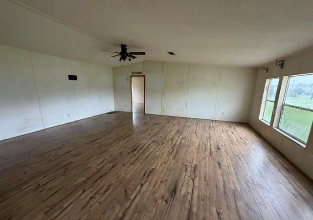 Photo 1 of Manufactured home for sale at 314 Skyblue Ln, Auburndale, FL 33823 | MLS# S5159121 | Listing updated on 2026-10-08