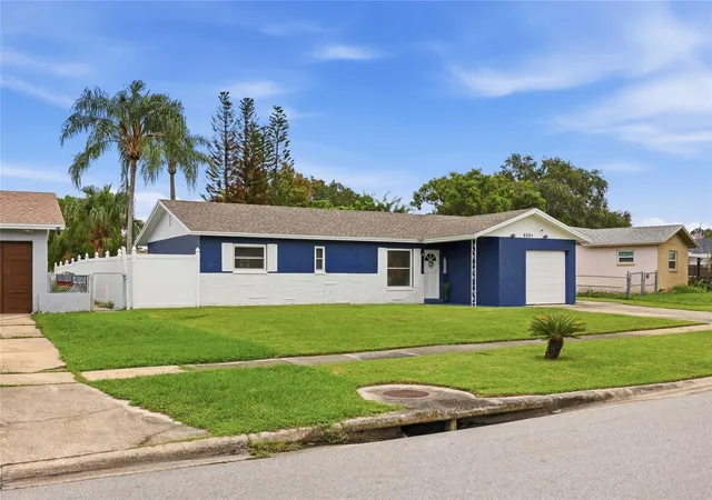 Photo 2 of Single family home for sale at 8301 Sarnow Dr, Orlando, FL 32822 | MLS# O6448286 | Listing updated on 2026-10-09