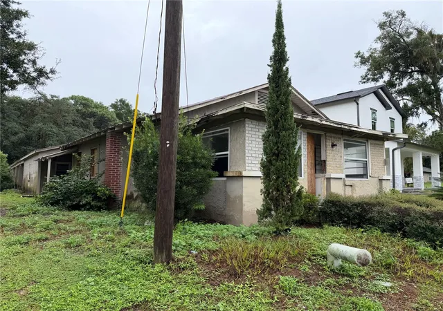 Photo 3 of Single family home for sale at 2311 S Ronald Reagan Blvd, Altamonte Springs, FL 32701 | MLS# O6448289 | Listing updated on 2026-10-09
