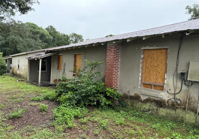 Photo 3 of Single family home for sale at 2311 S Ronald Reagan Blvd, Altamonte Springs, FL 32701 | MLS# O6448289 | Listing updated on 2026-10-09