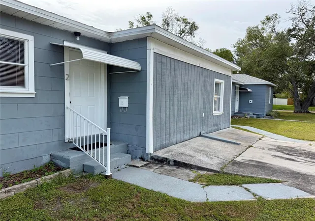 Photo 1 of Single family home for sale at 301 80th Avenue NE, Saint Petersburg, FL 33702 | MLS# TB8556129 | Listing updated on 2026-10-08