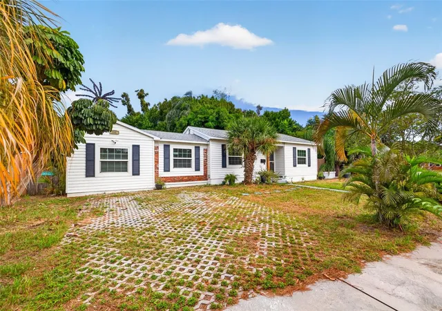 Photo 1 of Single family home for sale at 3201 11th Avenue N, Saint Petersburg, FL 33713 | MLS# TB8556130 | Listing updated on 2026-10-09