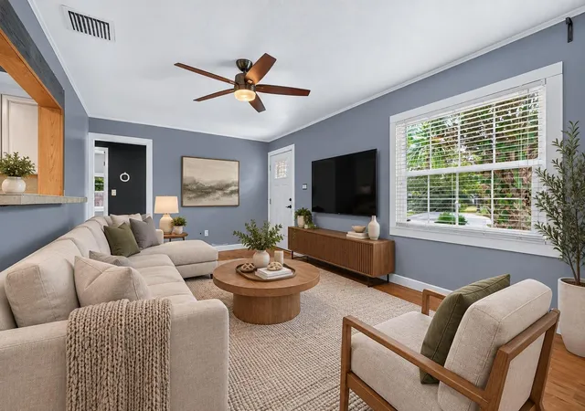 Photo 3 of Single family home for sale at 3201 11th Avenue N, Saint Petersburg, FL 33713 | MLS# TB8556130 | Listing updated on 2026-10-09