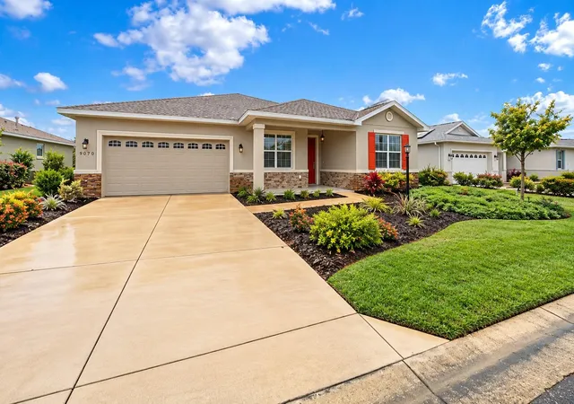 Photo 2 of Single family home for sale at 9070 SW 106th Avenue, Ocala, FL 34481 | MLS# OM733682 | Listing updated on 2026-10-10