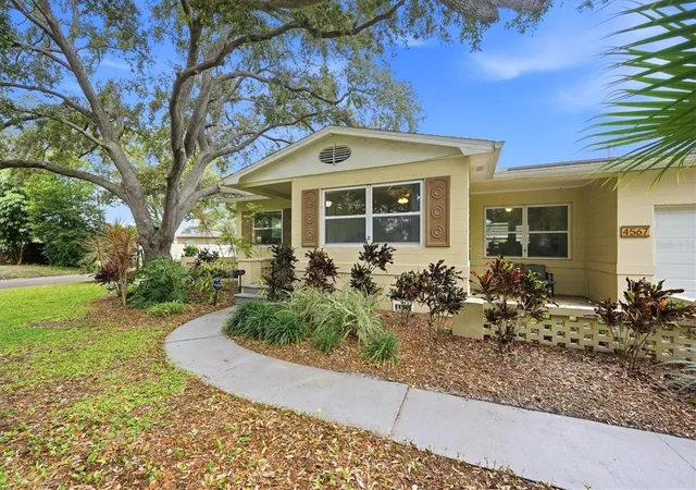 Photo 3 of Single family home for sale at 4567 25th Avenue N, Saint Petersburg, FL 33713 | MLS# TB8556139 | Listing updated on 2026-10-16