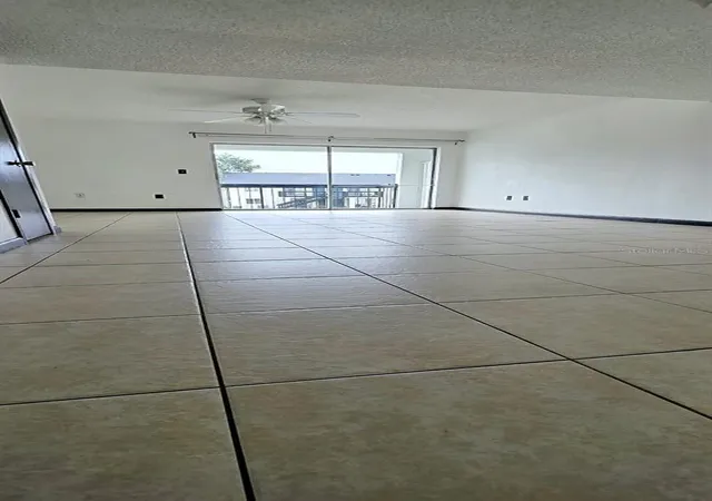 Photo 3 of Condo for sale at 4149 S Semoran Blvd #9, Orlando, FL 32822 | MLS# G5118805 | Listing updated on 2026-10-09