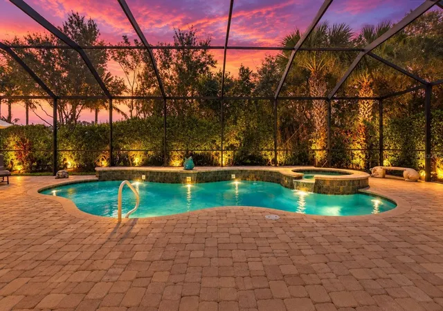 Photo 1 of Single family home for sale at 16293 Camden Lakes Cir, Naples, FL 34110 | MLS# N6146117 | Listing updated on 2026-10-08