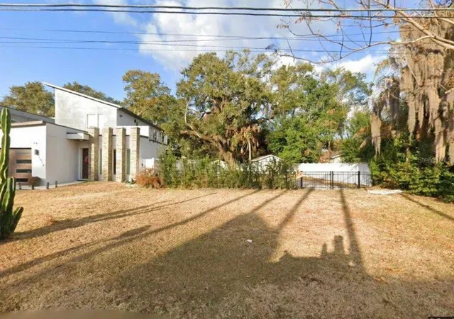 Photo 1 of Land for sale at 1510 Cloverlawn Ave, Orlando, FL 32806 | MLS# O6448310 | Listing updated on 2026-10-08
