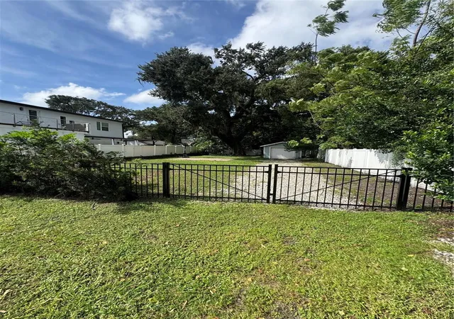 Photo 3 of Land for sale at 1510 Cloverlawn Ave, Orlando, FL 32806 | MLS# O6448310 | Listing updated on 2026-10-09