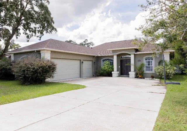 Photo 1 of Sale Pending at 1201 Overland Dr, Spring Hill, FL 34608 | MLS# TB8556145 | Listing updated on 2026-10-13