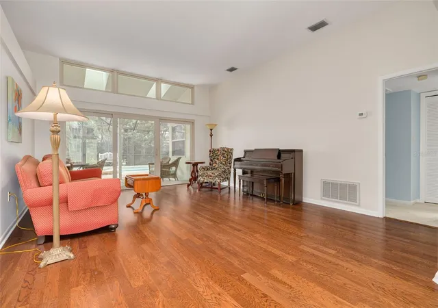 Photo 4 of Single family home for sale at 2715 Country Woods Ln, Palm Harbor, FL 34683 | MLS# TB8556148 | Listing updated on 2026-10-10