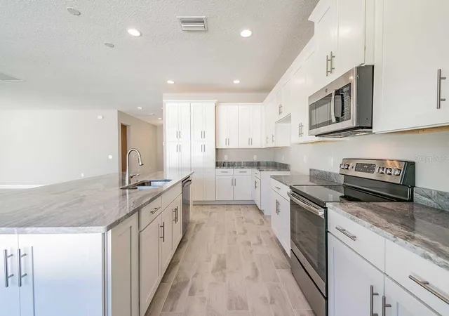 Photo 2 of Single family home for sale at 502 N Beverly Ave, Tampa, FL 33609 | MLS# TB8556149 | Listing updated on 2026-10-23
