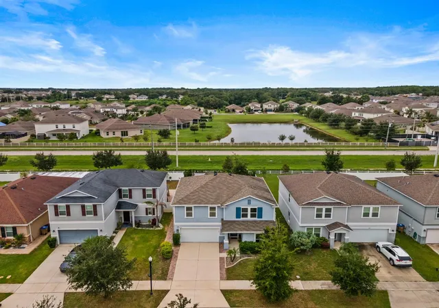 Photo 3 of Single family home for sale at 1630 Scarbrough Abby Pl, Saint Cloud, FL 34771 | MLS# S5159128 | Listing updated on 2026-10-08