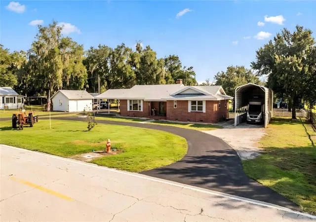 Photo 3 of Single family home for sale at 1633 Cherry Ln, Lakeland, FL 33811 | MLS# L4965631 | Listing updated on 2026-10-11