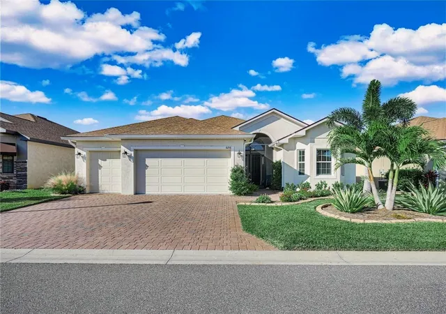 Single family home for sale at 6216 Pinehurst Loop, WINTER HAVEN, FL 33884 | MLS# P4940107