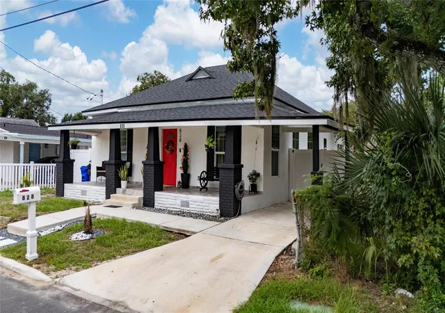 Photo 3 of Single family home for sale at 828 N Scott Ave, Lakeland, FL 33815 | MLS# O6448319 | Listing updated on 2026-10-09
