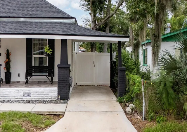 Photo 4 of Single family home for sale at 828 N Scott Ave, Lakeland, FL 33815 | MLS# O6448319 | Listing updated on 2026-10-09