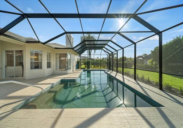 Photo 2 of Single family home for sale at 4321 Presidential Ave Cir E, Bradenton, FL 34203 | MLS# A4708907 | Listing updated on 2026-10-08