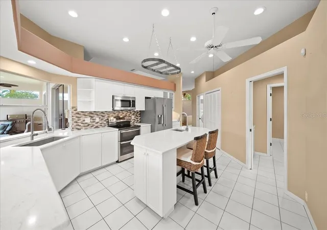 Photo 3 of Single family home for sale at 4321 Presidential Ave Cir E, Bradenton, FL 34203 | MLS# A4708907 | Listing updated on 2026-10-08