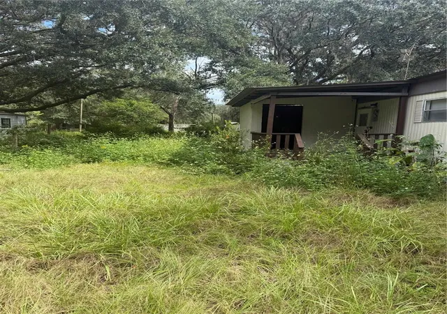 Photo 4 of Manufactured home for sale at 204 Johntry Rd, Hawthorne, FL 32640 | MLS# V4951706 | Listing updated on 2026-10-11