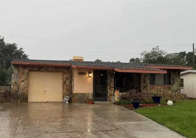 Single family home for sale at 10735 110th Lane, LARGO, FL 33778 | MLS# TB8556155