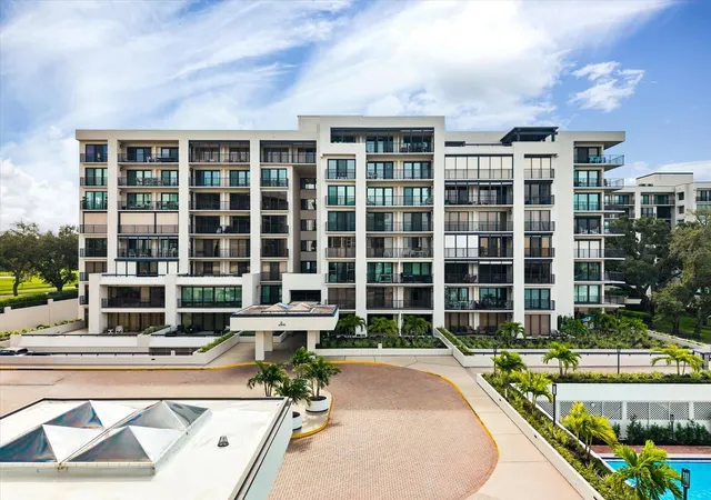 Photo 3 of Condo for sale at 6 Belleview Blvd #604, Belleair, FL 33756 | MLS# TB8556158 | Listing updated on 2026-10-23