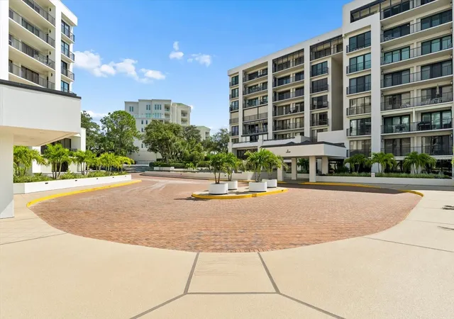 Photo 3 of Condo for sale at 6 Belleview Blvd #604, Belleair, FL 33756 | MLS# TB8556158 | Listing updated on 2026-10-23