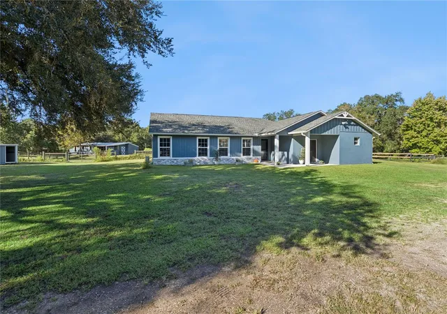 Photo 1 of Single family home for sale at 1350 Arapaho Trl, Geneva, FL 32732 | MLS# O6448323 | Listing updated on 2026-10-30