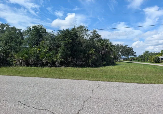 Photo 1 of Land for sale at 146 Haddock Dr, Rotonda West, FL 33947 | MLS# D6149088 | Listing updated on 2026-10-29