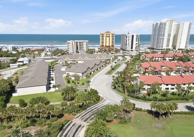 Photo 2 of Condo for sale at 4 Oceans W Blvd #402A, Daytona Beach, FL 32118 | MLS# V4951707 | Listing updated on 2026-10-08