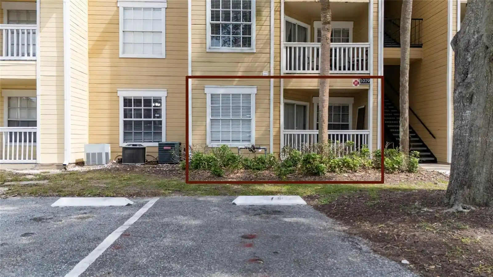 Listing Photo 2 - Condo for sale in 1079 S Hiawassee Rd located at 1079 S Hiawassee Rd, ORLANDO, FL 32835 - Unit #1113