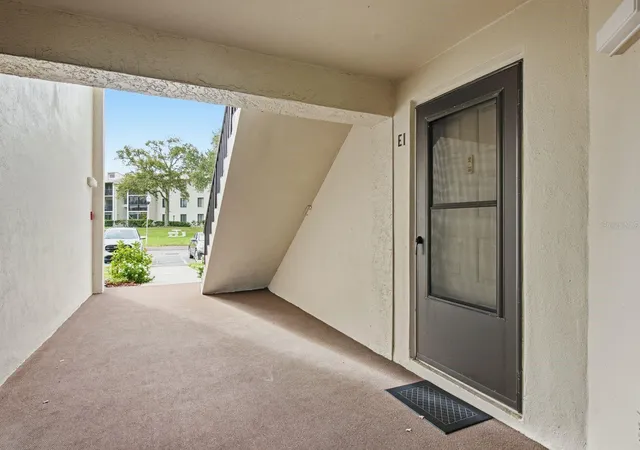 Photo 4 of Condo for sale at 1871 Pine Ridge Way W #E1, Palm Harbor, FL 34684 | MLS# TB8556171 | Listing updated on 2026-10-08
