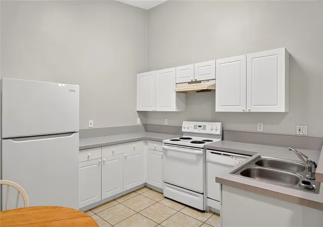 Photo 3 of Condo for sale at 8831 Grand Palms Cir Apt B, Kissimmee, FL 34747 | MLS# O6448342 | Listing updated on 2026-10-08