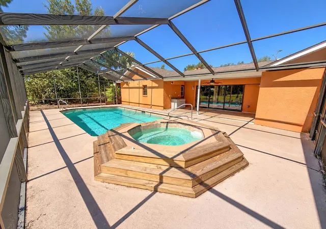 Photo 2 of Single family home for sale at 10192 Swanson Ct, Spring Hill, FL 34608 | MLS# W7890193 | Listing updated on 2026-10-18
