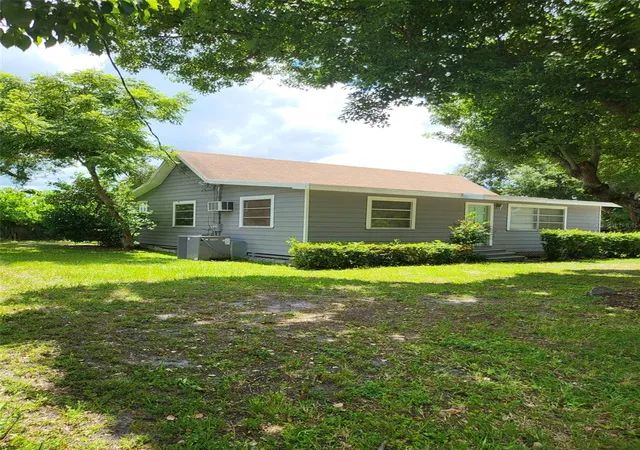 Photo 1 of Single family home for sale at 906 E Gibson St, Arcadia, FL 34266 | MLS# C7531732 | Listing updated on 2026-10-08