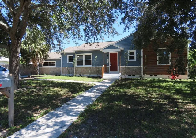 Single family home for sale at 101 N Glenwood Ave, CLEARWATER, FL 33755 | MLS# TB8556176