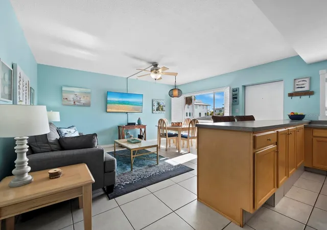 Listing Photo 4 - Condo for sale in building located at 475 Benjamin Franklin Dr, SARASOTA, FL 34236 - Unit #215