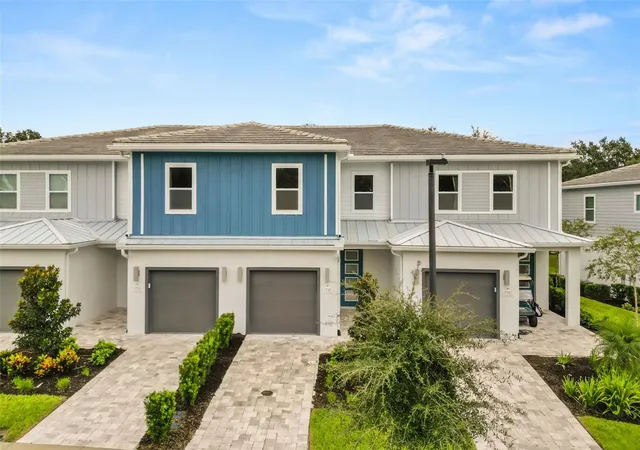 Photo 1 of Townhouse for sale at 7785 Spectrum Dr, Reunion, FL 34747 | MLS# O6448357 | Listing updated on 2026-10-24