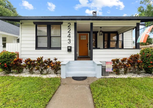Photo 2 of Single family home for sale at 2243 Highland St S, Saint Petersburg, FL 33705 | MLS# TB8556190 | Listing updated on 2026-10-09