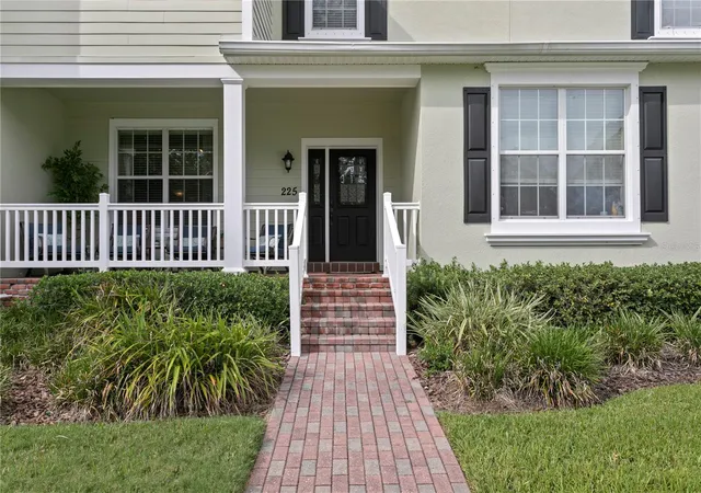 Photo 3 of Townhouse for sale at 225 49th Avenue N, Saint Petersburg, FL 33703 | MLS# TB8556191 | Listing updated on 2026-10-09