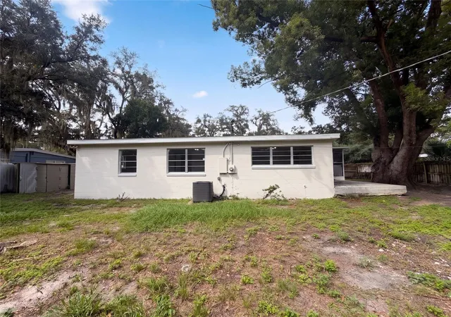 Photo 1 of Single family home for sale at 409 Berwick Ave, Temple Terrace, FL 33617 | MLS# O6448360 | Listing updated on 2026-10-10