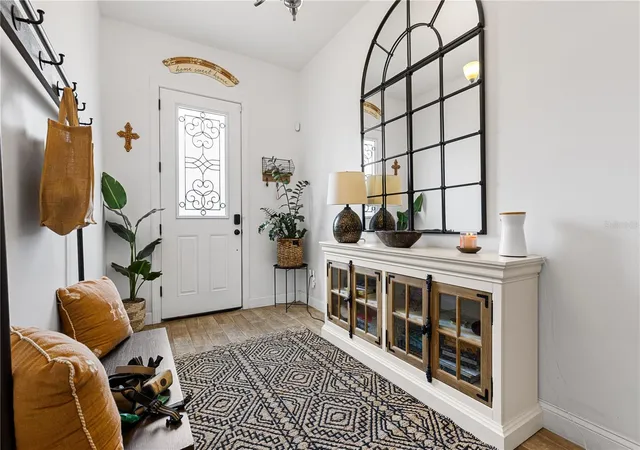 Photo 3 of Townhouse for sale at 2113 W Cass St #1, Tampa, FL 33606 | MLS# TB8556193 | Listing updated on 2026-10-11