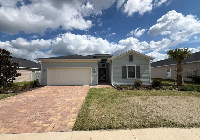 Photo 1 of Single family home for sale at 1537 Nw 44th Court Rd, Ocala, FL 34482 | MLS# O6448364 | Listing updated on 2026-10-09