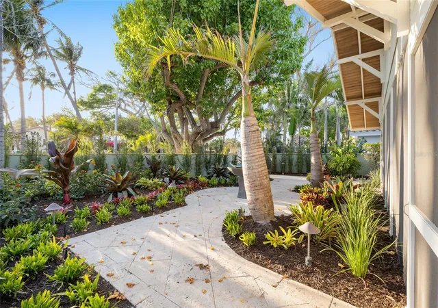 Photo 4 of Single family home for sale at 350 Gilchrist Ave, Boca Grande, FL 33921 | MLS# TB8556198 | Listing updated on 2026-10-09